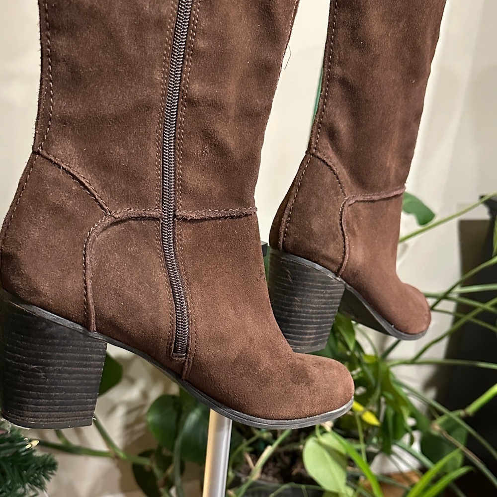 *FRANCO SARTO* Brown Yamka Suede Knee-High Boots Size 9.5 - Picture 4 of 9